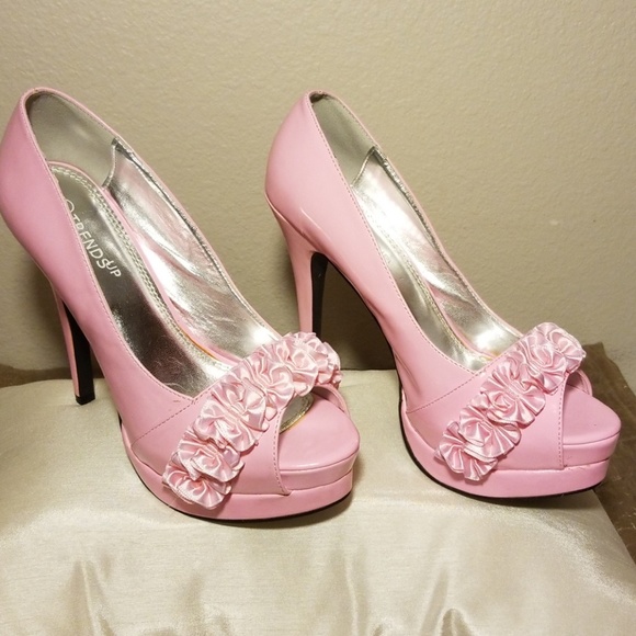 Pretty Pink Platforms - Picture 4 of 7